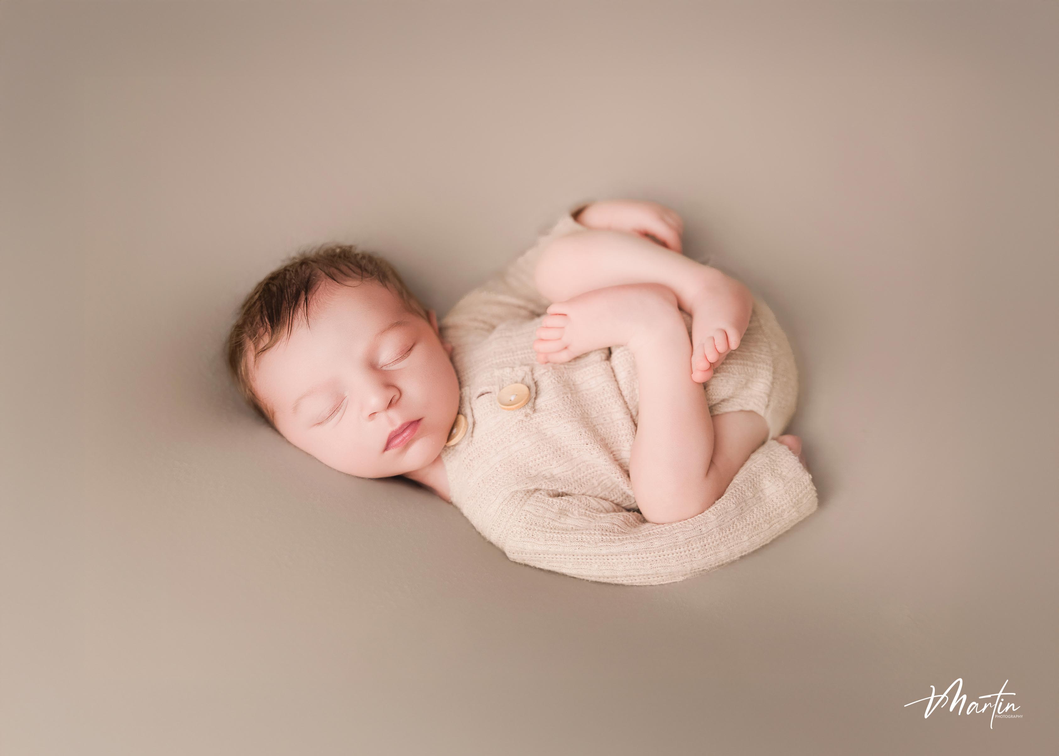 Séance photo nouveau-né par Amel Martin Photographe Montpellier